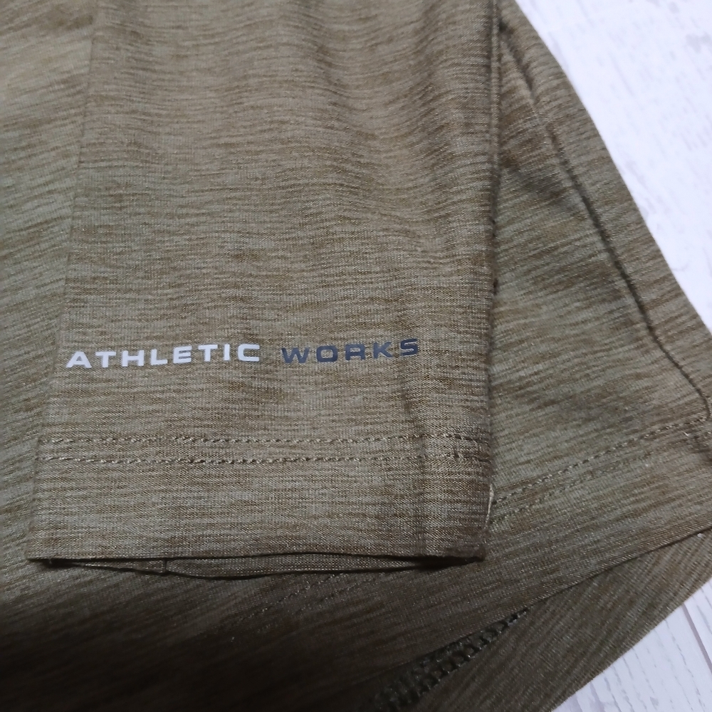 Athletic Works Boys XS (4-5) Long Sleeve Shirt| Olive Green Color - Picture 4 of 11